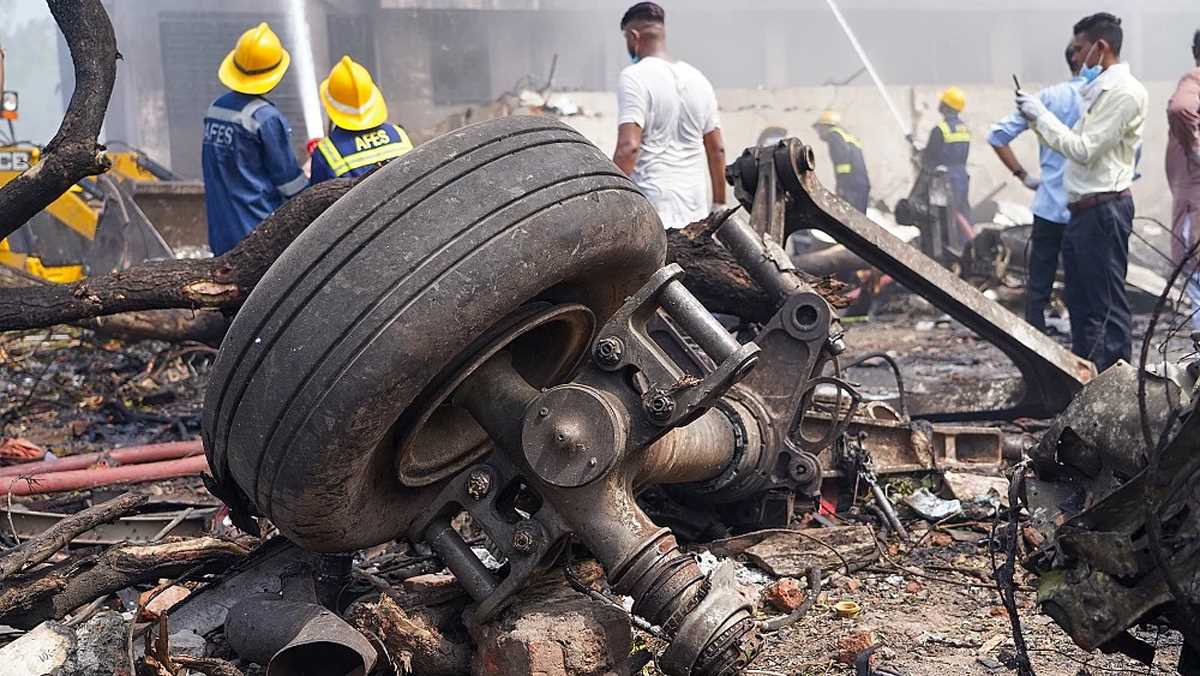 अहमदाबाद विमान हादसे की वजह खराब ईंधन भी हो सकती है : एविएशन एक्सपर्ट